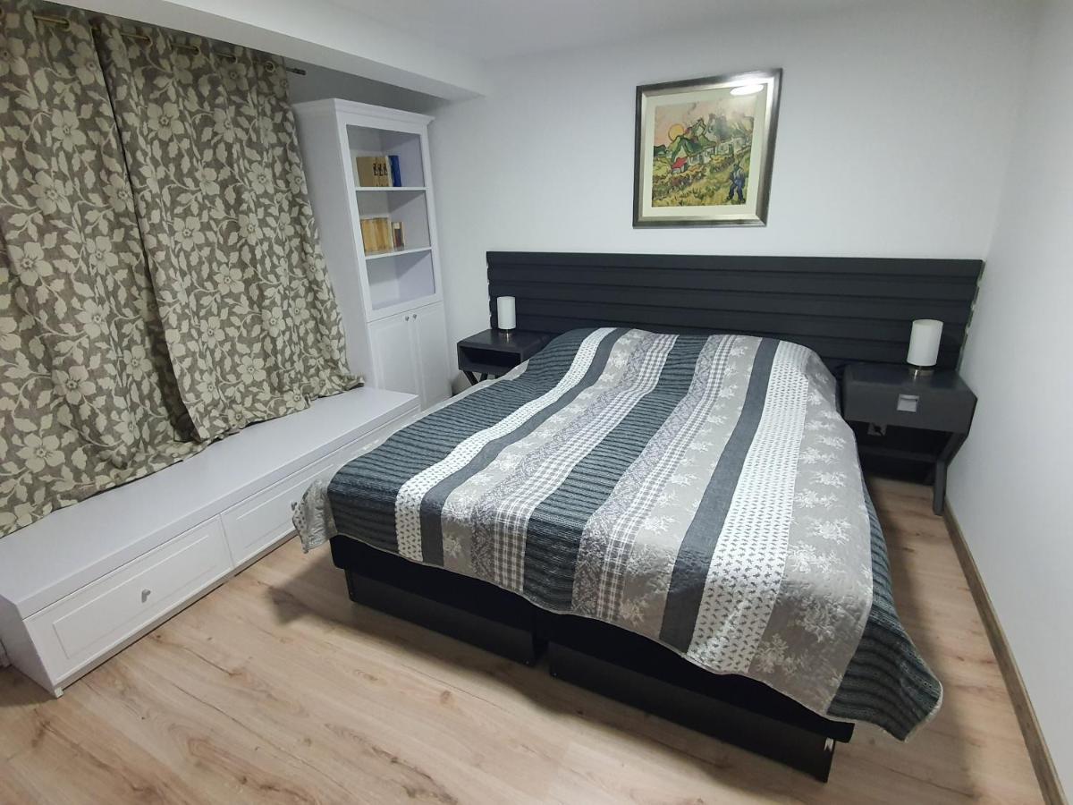 Casa Elis Piscina, Jacuzzy , Sauna, Ciubar Merei Екстер'єр фото